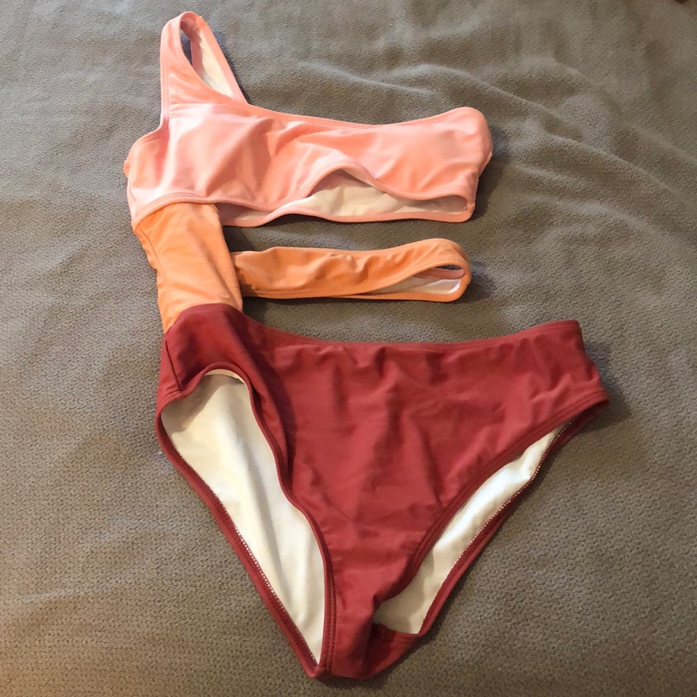 Multicolor bathing suit